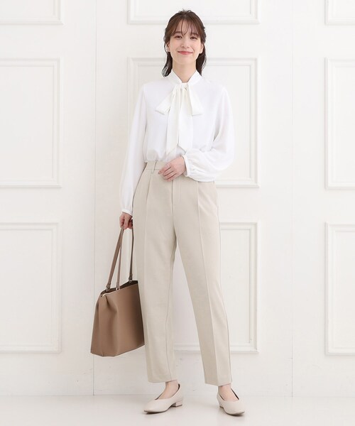 SHOO・LA・RUE(シューラルー)の「【洗濯機可/セットアップ可/S-3L】きちんと楽に。カットジョーゼット テーパードパンツ(その他パンツ・レディース・ネイビー/ナチュラル/ブラック・01/02/03/04/05)」の12枚目の写真