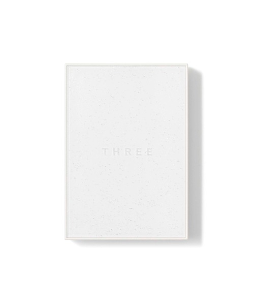 THREE(スリー)の「THREE ホリデーコレクション パレット 2025 <限定>(アイシャドウ・レディース・その他・FREE)」の4枚目の写真