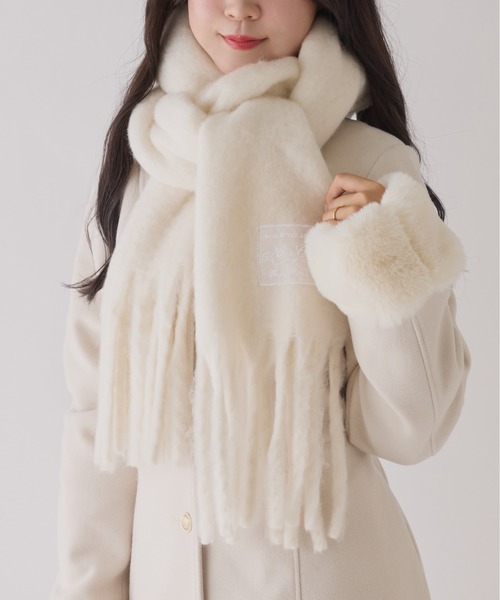 one after another NICE CLAUP（ワンアフターアナザーナイスクラップ）の「ブークレマフラー（マフラー・レディース・グレー/サックスブルー/アイボリー/ピンク/ベージュ・FREE）」の10枚目の写真