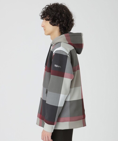 BLACK LABEL CRESTBRIDGE(ブラックレーベル・クレストブリッジ)の「エアリークレストブリッジチェックパデッドパーカー(パーカー・メンズ・ブラック/ベージュ系その他5・M/L/XL)」の6枚目の写真