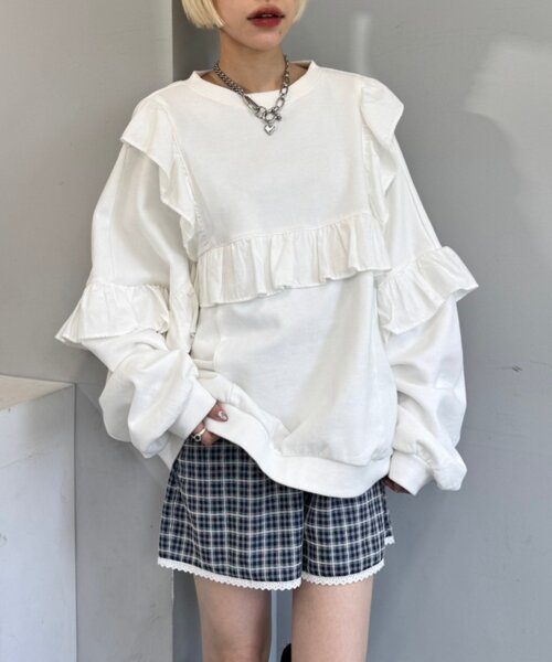 w closet（ダブルクローゼット）の「フリルBIGスウェット（Tシャツ/カットソー・レディース・グレー/イエロー/ブラック/アイボリー/ブルー・FREE）」の2枚目の写真