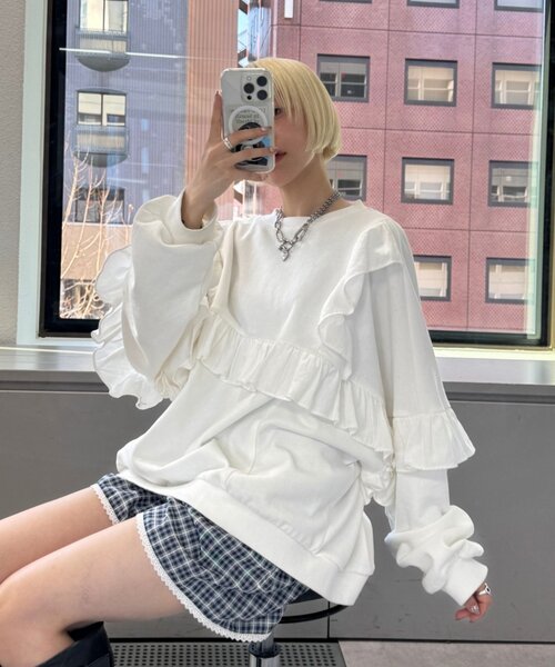 w closet（ダブルクローゼット）の「フリルBIGスウェット（Tシャツ/カットソー・レディース・グレー/イエロー/ブラック/アイボリー/ブルー・FREE）」の6枚目の写真