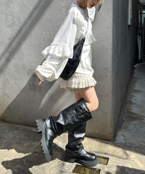 w closet（ダブルクローゼット）の「フリルBIGスウェット（Tシャツ/カットソー・レディース・グレー/イエロー/ブラック/アイボリー/ブルー・FREE）」の9枚目の写真