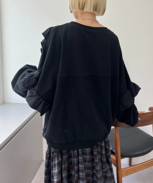 ドットフリルスウェット♡大人気 w closet（ダブルクローゼット）の「フリルBIGスウェット（Tシャツ