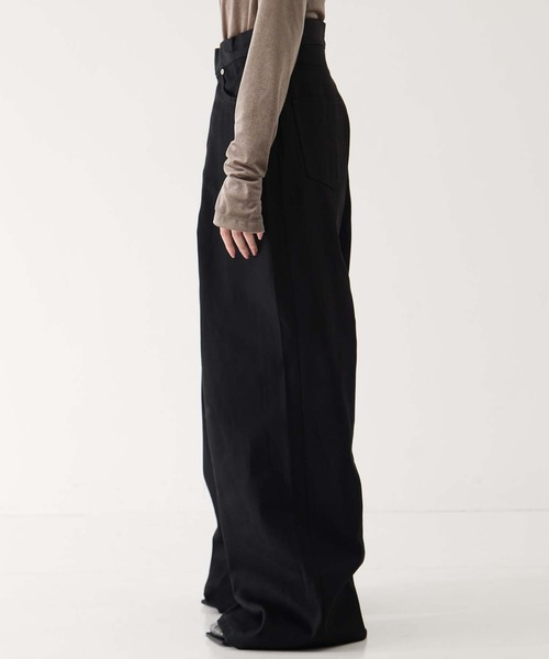 STUDIOUS（ステュディオス）の「【JOHN LAWRENCE SULLIVAN/ジョンローレンスサリバン】RIGID DENIM WIDE PANTS (SHORT LENGTH)リジッドワイドデニムパンツ（デニムパンツ・レディース・ブラック/ブラック系その他・XS/S/M）」の8枚目の写真