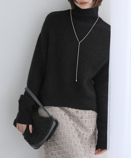 La TOTALITE（ラトータリテ）の「モヘア混タートルプルオーバー（ニット/セーター・レディース・ブラック/ピンク/レッド・FREE）」の2枚目の写真