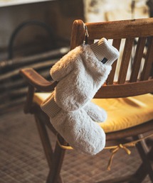 niko and...(ニコアンド)のオリジナルフェイクファーボアストラップ付きミトン(手袋)