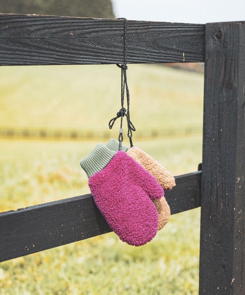 niko and...(ニコアンド)の「オリジナルフェイクファーボアストラップ付きミトン(手袋・レディース・グリーン/ピンク/その他1/モカ/サックスブルー/アイボリー・0)」の10枚目の写真