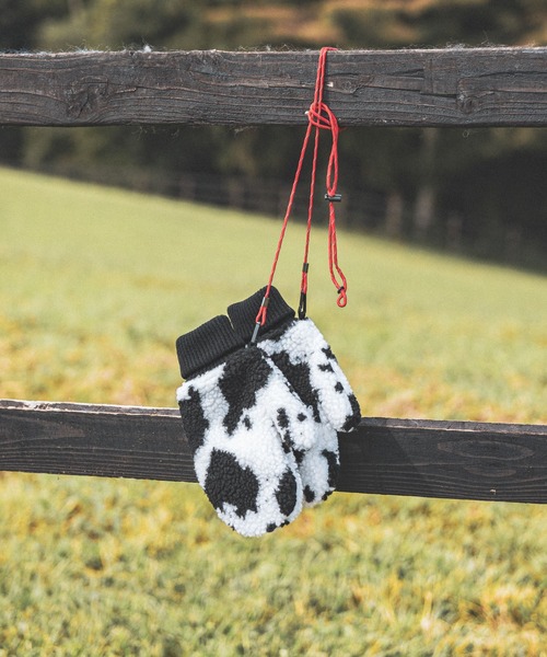 niko and...(ニコアンド)の「オリジナルフェイクファーボアストラップ付きミトン(手袋・レディース・グリーン/ピンク/その他1/モカ/サックスブルー/アイボリー・0)」の7枚目の写真