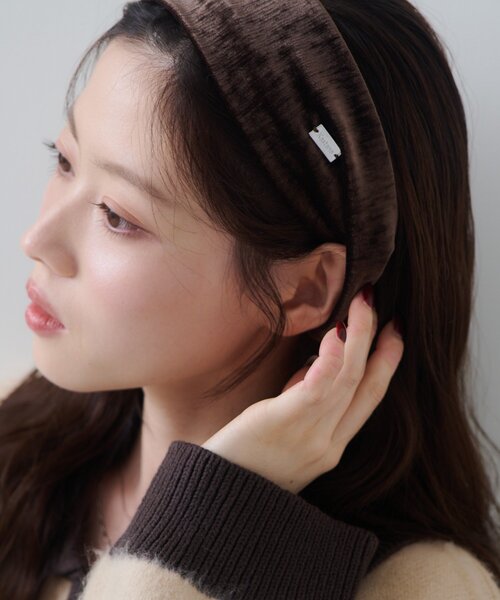 Kastane（カスタネ）の「【fiw.】ベロアヘアバンド（ヘアバンド・レディース・ブラウン/ブラック・FREE）」の9枚目の写真