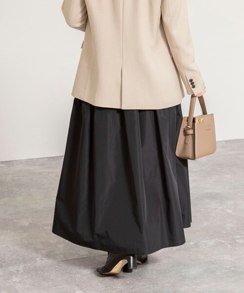 NOLLEY’S Sophi（ノーリーズソフィ）の「ウォッシャブルメモリータフタロングスカート（スカート・レディース・オフホワイト/ブラック・36/38）」の17枚目の写真