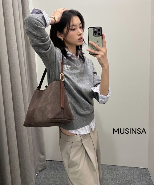 MUSINSA STANDARD WOMAN（ムシンサスタンダードウーマン）の「[クールタンダード] ウィメンズ ローウエスト ディープタック ワイド ヒドゥンバンディング スラックス [ライトベージュ]（スラックス・レディース・その他・34/32/30/31/26/27/28/29）」の7枚目の写真