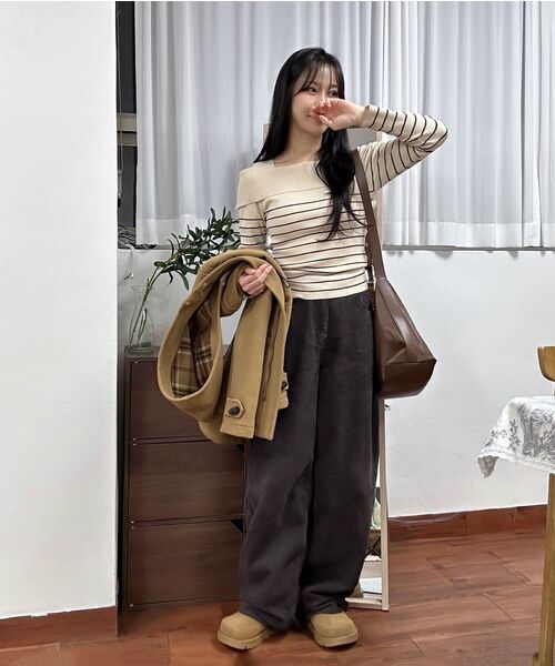 ZEROSTREET（ゼロストリート）の「[3カラー] ストライプアシンメトリーオフショルダースウェット（ニット/セーター・レディース・ベージュ/ブラック系/ブルー/ネイビー系/ブラウン/レッド/ブラウン系・MEDIUM/SMALL）」の14枚目の写真