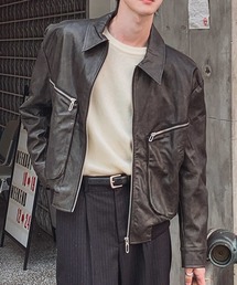 BENUSTA（ベヌスタ）の「A'GEM/9 × .kom 『BENUSTA /ベヌスタ』Zip Design Faux Leather Jacket/ジップデザインフェイクレザージャケット（ライダースジャケット）」