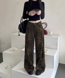 VIBGYOR（ヴィブジョー）の「【EIZZ/アイズ】レオパード柄 ローライズ ワイドバギー パンツ（その他パンツ）」