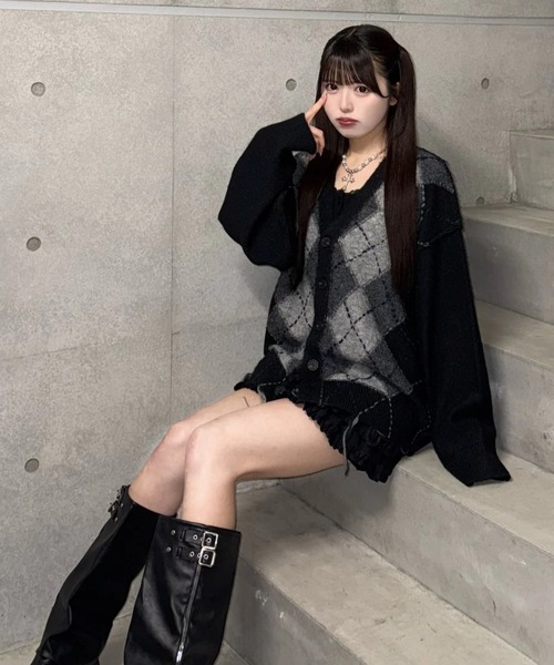 Lae（レイ）の「アーガイルニットカーディガン（ニット/セーター・レディース・ブラック・LARGE/MEDIUM）」の5枚目の写真