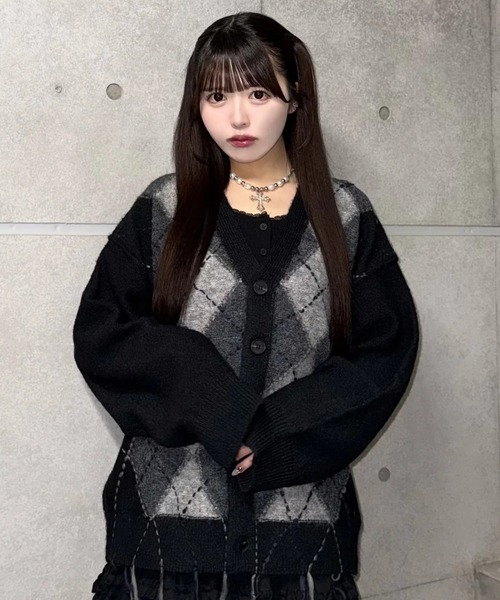 Lae（レイ）の「アーガイルニットカーディガン（ニット/セーター・レディース・ブラック・LARGE/MEDIUM）」の2枚目の写真