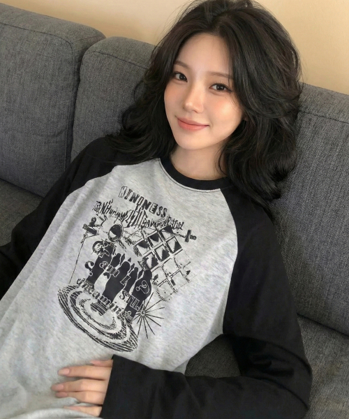 ACOVER（オコボ）の「ドリーミングレグランオーバーサイズロングスリーブ5カラー（Tシャツ/カットソー・レディース・ライトグレー/ブラック/グレー/オートミール/チャコール・FREE）」の8枚目の写真