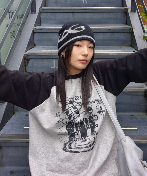 ACOVER（オコボ）の「ドリーミングレグランオーバーサイズロングスリーブ5カラー（Tシャツ/カットソー・レディース・ライトグレー/ブラック/グレー/オートミール/チャコール・FREE）」の15枚目の写真