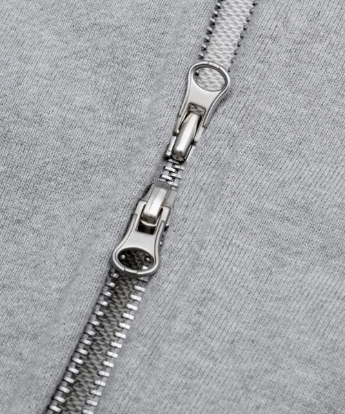 AMESWORLDWIDE(アメスワールドワイド)の「【UNISEX】AMES WORLDWIDE /ベーシックロゴジップフーディー(パーカー・レディース・ブラック/グレー/クリーム/チャコール/ネイビー・SMALL/MEDIUM/LARGE)」の17枚目の写真