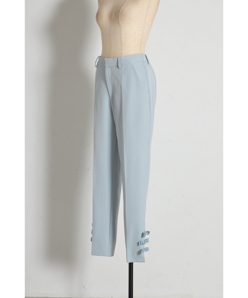 tocco closet（トッコ　クローゼット）の「裾パール＆ベロアリボン付きテーパードパンツ（デニムパンツ・レディース・ブラック/ブルー・M）」の18枚目の写真