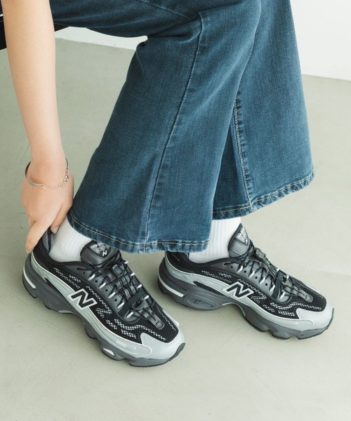 NEW BALANCE（ニューバランス）の「1000（スニーカー・メンズ・シルバー系その他/ブラック・24.5cm/24.0cm/28.0cm/27.5cm/27.0cm/26.5cm/26.0cm/25.5cm/25.0cm/23.5cm/23.0cm/22.5cm/22.0cm/30.0cm/29.0cm/28.5cm）」の12枚目の写真