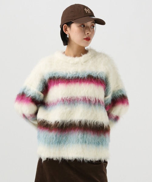 BAYFLOW（ベイフロー）の「ロングヘアーボーダーニット（ニット/セーター・レディース・チャコール/オフホワイト・FREE）」の4枚目の写真