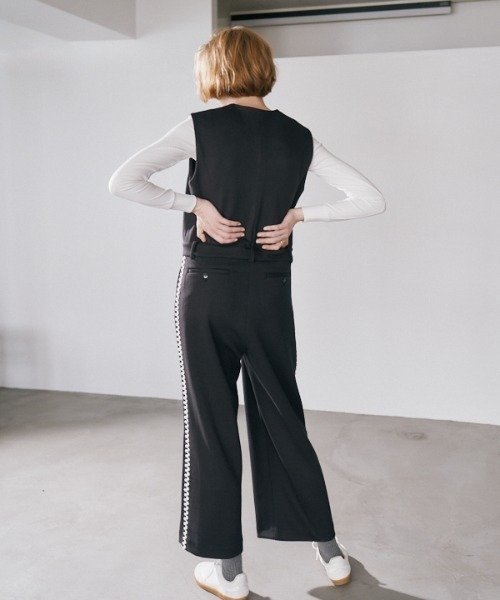 Muel Chic(ミュエルシック)の「Perth all-in-one パースオールインワン(つなぎ/オールインワン・レディース・ネイビー/ブラウン/オフホワイト・MEDIUM)」の4枚目の写真