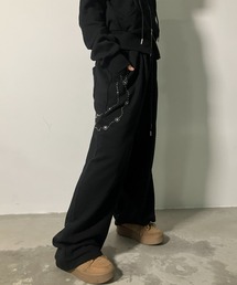 .KOM（ドットコム）の「A'GEM/9 × .kom 『.KOM/ドットケーオーエム』Sparkle Line Sweat Pants/ストーンチェーンスウェットパンツ（スウェットパンツ・レディース）」