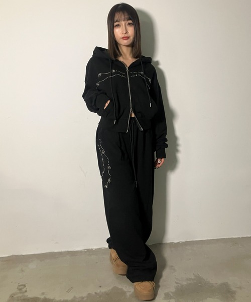 .KOM(ドットコム)の「A'GEM/9 × .kom 『.KOM/ドットケーオーエム』Sparkle Line Sweat Pants/ストーンチェーンスウェットパンツ(スウェットパンツ・レディース・アイボリー/ブラック・FREE)」の8枚目の写真