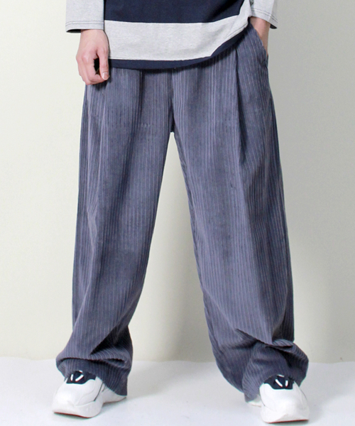 DEMARC(ドゥマーク)の「コーデュロイリアルワイドツータックパンツグレーシュブルー(その他パンツ・メンズ・その他・MEDIUM/LARGE)」の1枚目の写真