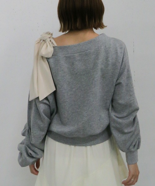 archives（アルシーヴ）の「ベロアリボンタックオフショルスウェット（スウェット・レディース・グレー/チャコールグレー/アイボリー・MEDIUM）」の16枚目の写真