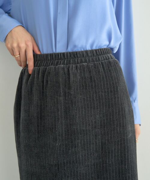 YECCA VECCA（イェッカヴェッカ）の「コーデュロイナロースカート（スカート・レディース・チャコールグレー/アイボリー/ブラウン・FREE）」の14枚目の写真