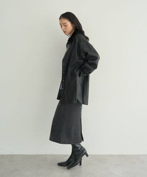 YECCA VECCA（イェッカヴェッカ）の「コーデュロイナロースカート（スカート・レディース・チャコールグレー/アイボリー/ブラウン・FREE）」の20枚目の写真