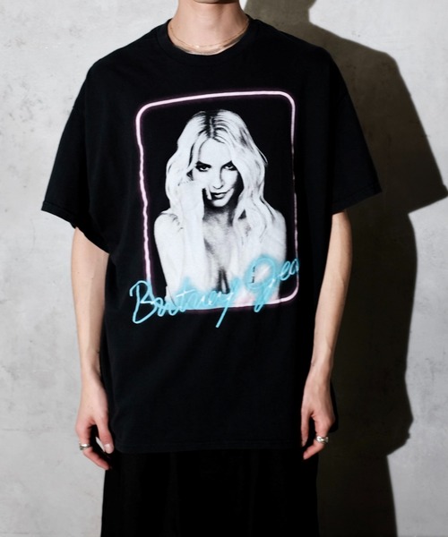 THRIFTY LOOK(スリフティールック)の「THRIFTY LOOK スリフティルック / 'BRITNEY SPEARS'TEE ブリトニースピアーズ(Tシャツ/カットソー・メンズ・ブラック/ブラック系1・LARGE/X-LARGE/MEDIUM)」の15枚目の写真