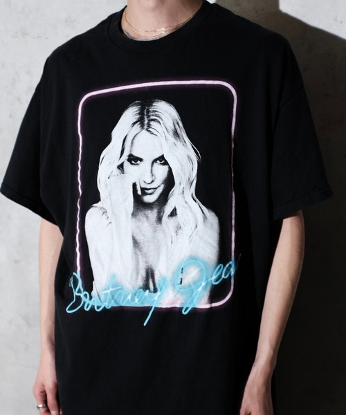 THRIFTY LOOK(スリフティールック)の「THRIFTY LOOK スリフティルック / 'BRITNEY SPEARS'TEE ブリトニースピアーズ(Tシャツ/カットソー・メンズ・ブラック/ブラック系1・LARGE/X-LARGE/MEDIUM)」の18枚目の写真