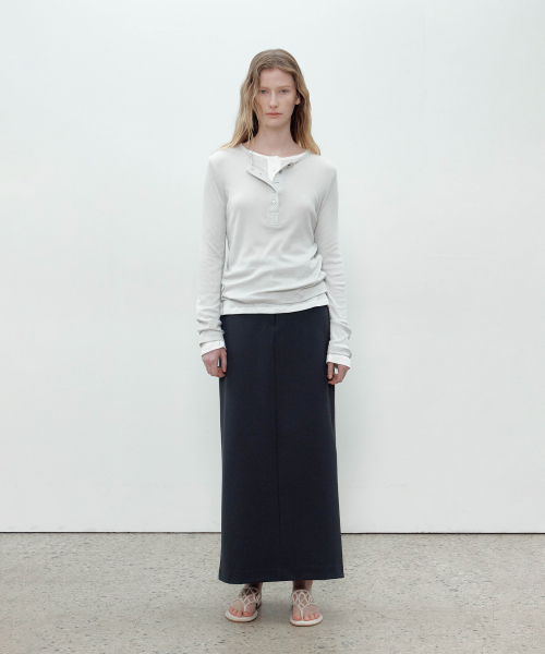 THEMARGOT(ザマルゴット)の「CLASSIC LONG SKIRT (CHARCOAL)(スカート・レディース・その他・SMALL/MEDIUM)」の1枚目の写真