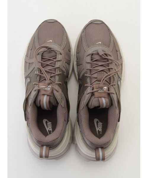 NIKE(ナイキ)の「【NIKE】V2K RUN(スニーカー・レディース・ブラウン・24.5/23.5/25.5/25/24/23)」の3枚目の写真