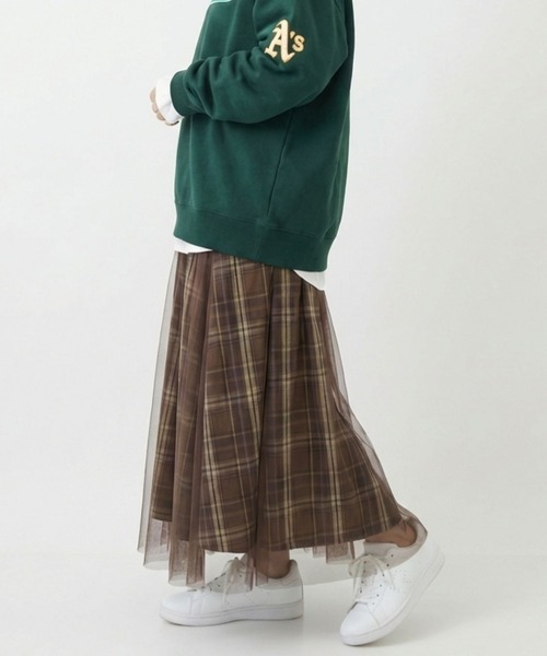 Mac-House（マックハウス）の「Idnes　リバーシブルネルチェックスカート（スカート・レディース・ブラウン系/ネイビー系・FREE）」の2枚目の写真