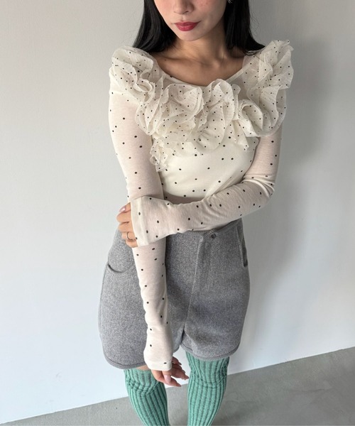 SANSeLF(サンセルフ)の「【SANSeLF】フリルネックトップス saw25a071(その他トップス・レディース・ホワイト・FREE)」の2枚目の写真