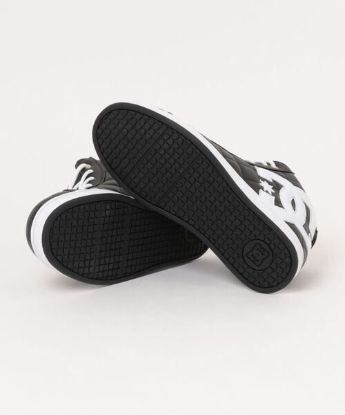 DC SHOES(ディーシーシューズ)の「DC SHOES ディーシーシューズ ALLIANCE HI SE SN メンズスニーカー ハイカット(アライアンスハイSESN)(スニーカー・メンズ・ブラック×ホワイト/ホワイト×ブラック・25.5cm/26.0cm/26.5cm/27.0cm/27.5cm/28.0cm/29.0cm)」の4枚目の写真