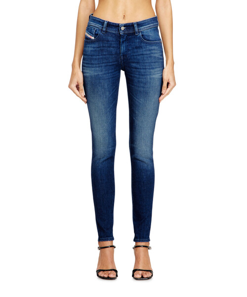 DIESEL（ディーゼル）の「ウィメンズ デニムパンツ 2017 SLANDY L.32（デニムパンツ・レディース・インディゴブルー・23inch/26inch/25inch/28inch/27inch/29inch）」の5枚目の写真