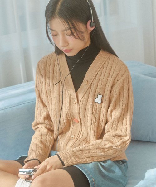 コン⭐︎アルベロベロ　刺繍付きベージュカーディガン コン様専用⭐︎アルベロベロ 刺繍付きベージュカーディガン - メルカリ