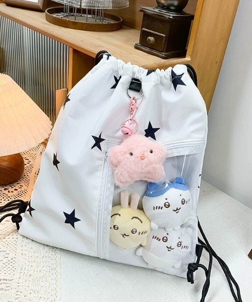 Teem Store(チームストア)の「【大容量】【A4サイズ対応】【推し活】【ユニセックス】クリアポケット付き 韓国風星柄ナップサック Y2K ぬい活(バックパック/リュック・レディース・ブラック/ホワイト・F)」の17枚目の写真