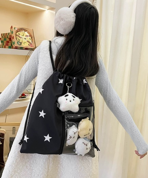 Teem Store(チームストア)の「【大容量】【A4サイズ対応】【推し活】【ユニセックス】クリアポケット付き 韓国風星柄ナップサック Y2K ぬい活(バックパック/リュック・レディース・ブラック/ホワイト・F)」の18枚目の写真
