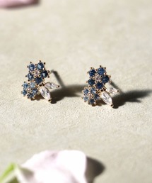 Zoule（ゾーラ）の「Zoule ゾーラ：FLOWER LETTER SERIES　jewel flower letter２　花言葉　ネモフィラ　ピアス（ピアス（両耳用））」
