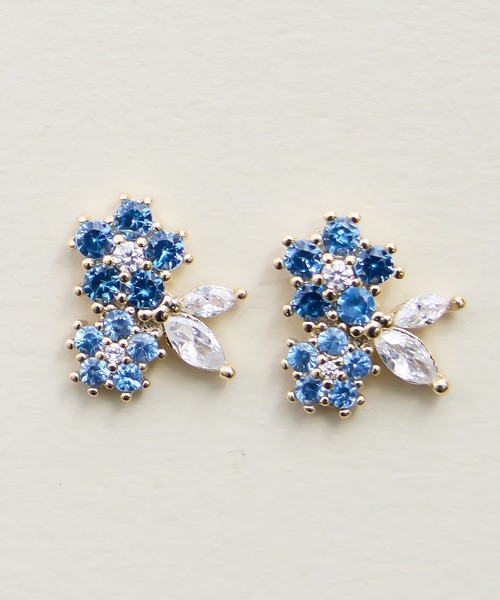 Zoule（ゾーラ）の「Zoule ゾーラ：FLOWER LETTER SERIES　jewel flower letter２　花言葉　ネモフィラ　ピアス（ピアス（両耳用）・レディース・ブルー・FREE）」の7枚目の写真