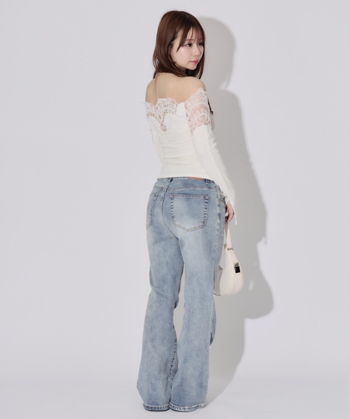 ALLuRing ChaRm(アリュリングチャーム)の「Off-the-shoulder Layered Lace Tops / オフショルダーレイヤードレーストップス(シャツ/ブラウス・レディース・ホワイト/ブラック・FREE)」の10枚目の写真