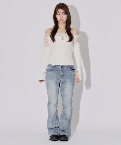 ALLuRing ChaRm(アリュリングチャーム)の「Off-the-shoulder Layered Lace Tops / オフショルダーレイヤードレーストップス(シャツ/ブラウス・レディース・ホワイト/ブラック・FREE)」の8枚目の写真