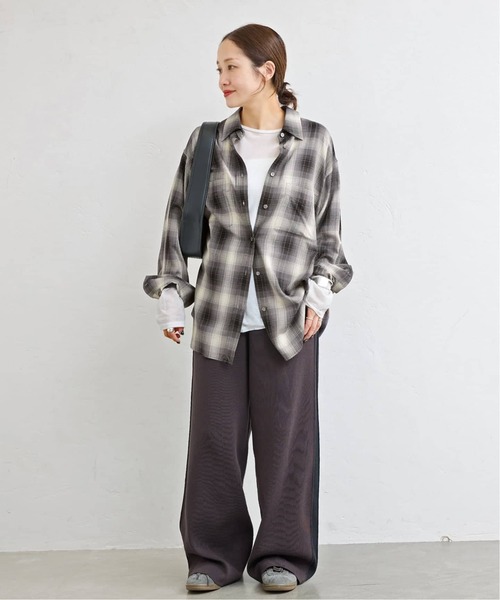 JOURNAL STANDARD(ジャーナルスタンダード)の「《追加》クルーネックシアーロングTシャツ(Tシャツ/カットソー・レディース・バーガンディー/キャメル/ホワイト/ストーン・FREE)」の21枚目の写真